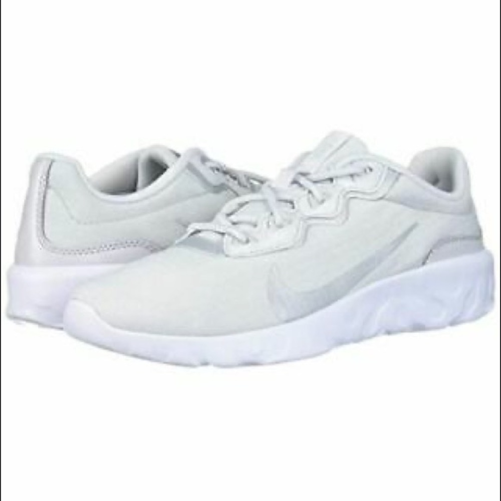 Nike Explore Strata Sneakers